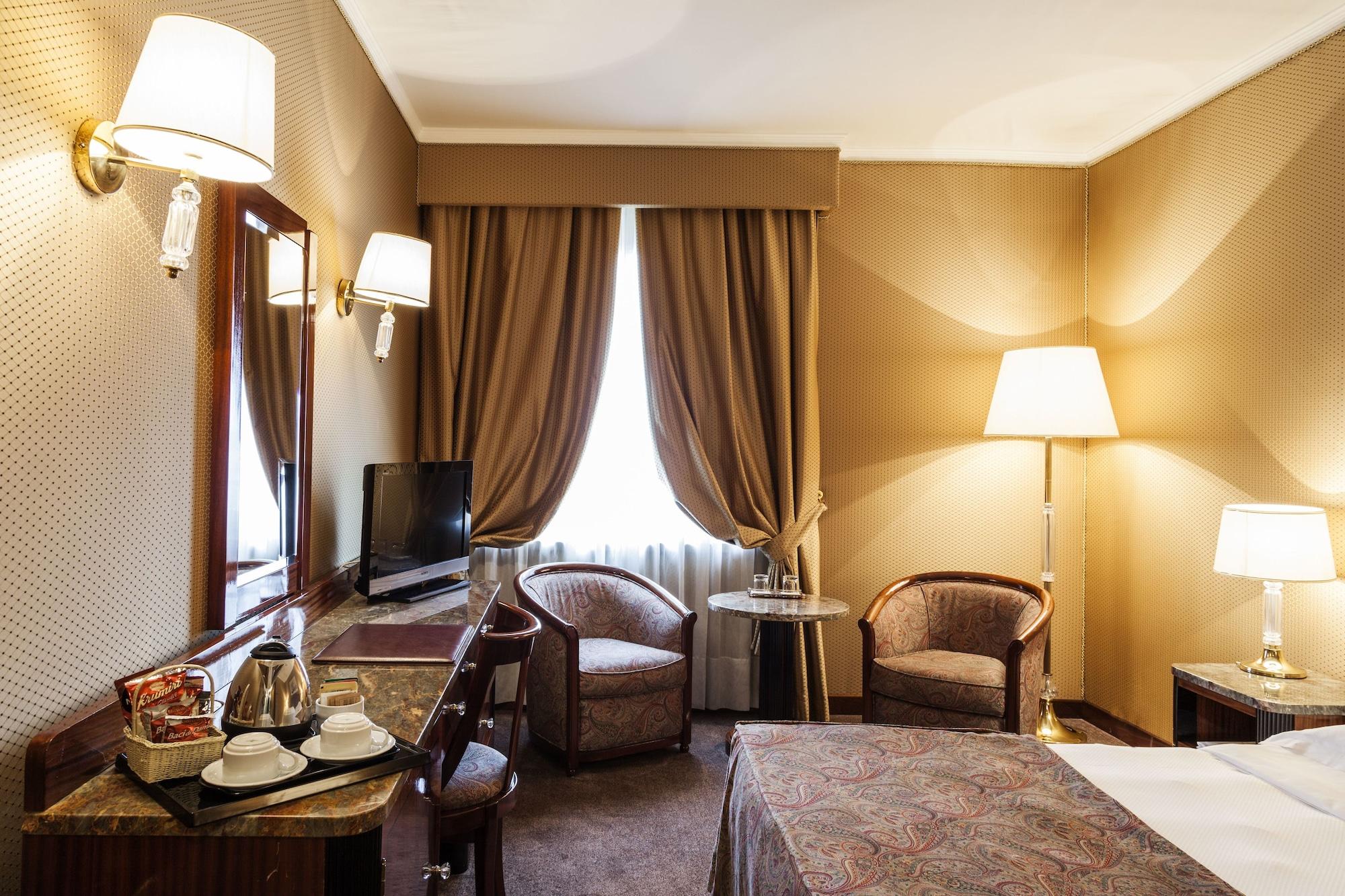 Doria Grand Hotel Милан Экстерьер фото